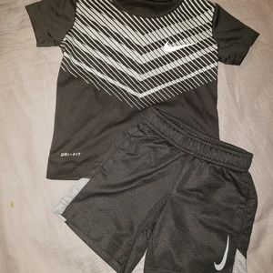 Boys nike short set